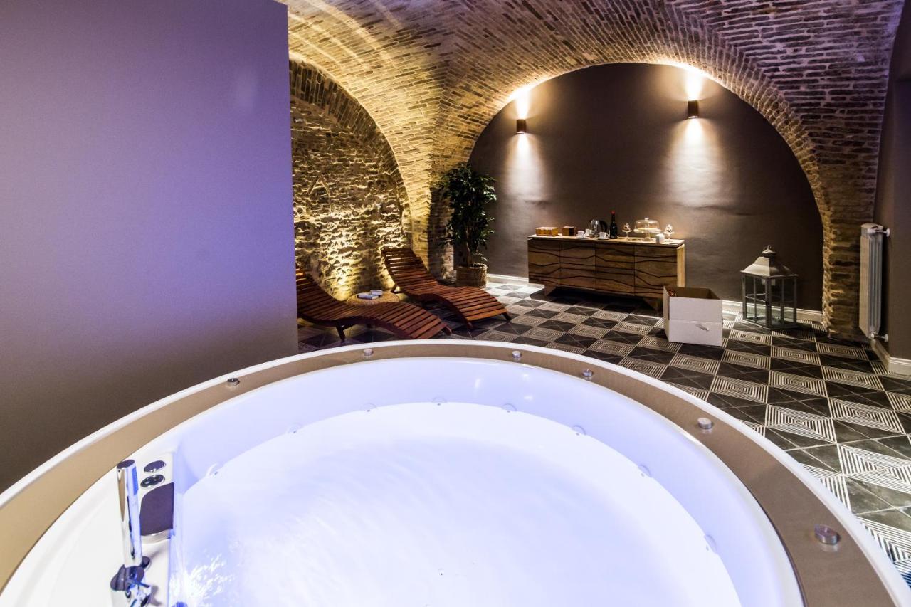 Marie Claire Apartments & Spa Vasto Bagian luar foto