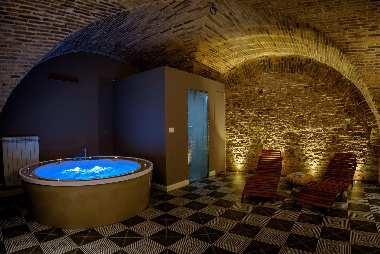 Marie Claire Apartments & Spa Vasto Bagian luar foto